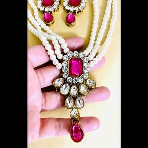Pink necklace set